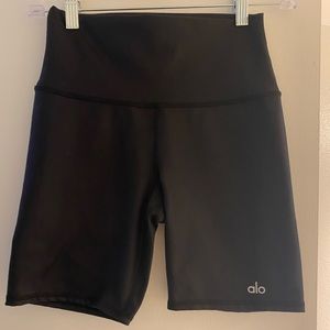 Alo Yoga High-Waist Biker Short size XS